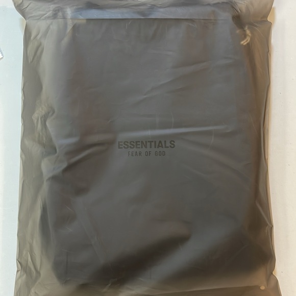 Fear of god essentials 2024 black core collection sweatpants - Picture 7 of 8